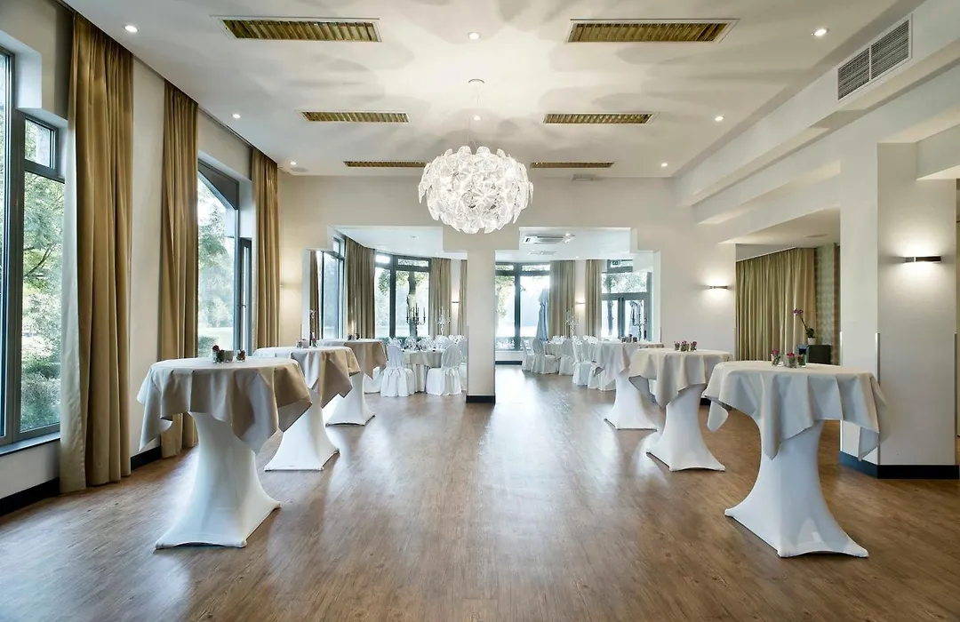 M Hotel-1